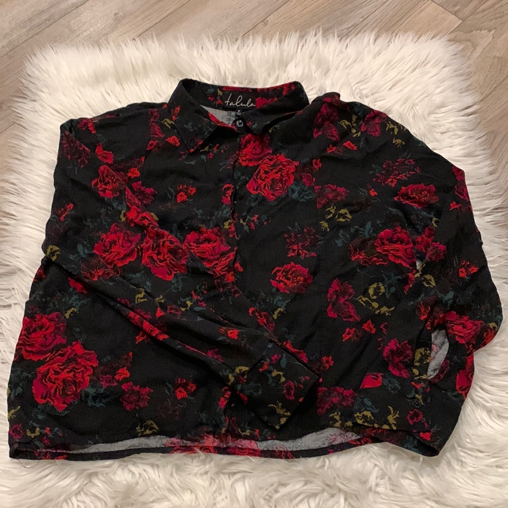 Women’s long sleeved top